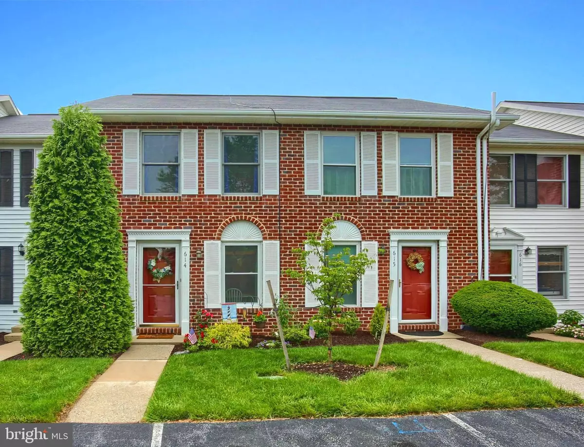 Mechanicsburg, PA 17055,614 COLONIAL VIEW RD