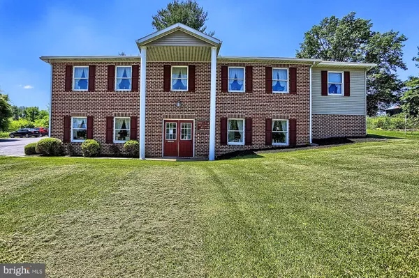 8438 CARLISLE PIKE, York Springs, PA 17372