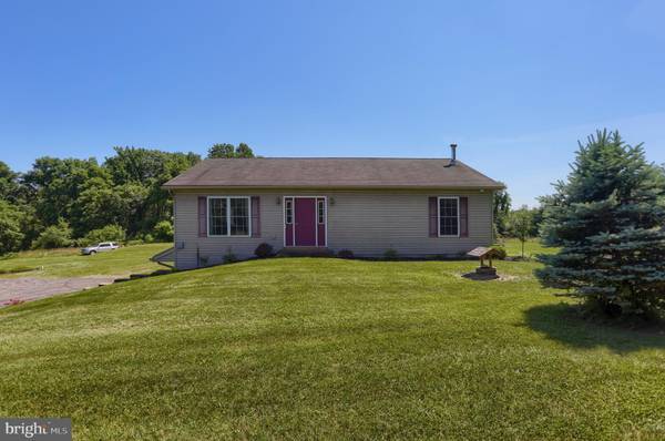 268 VALLEY RD, Etters, PA 17319