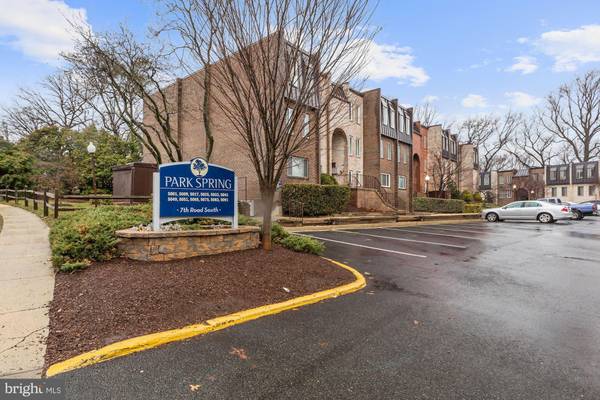 5017 7TH RD S #301, Arlington, VA 22204