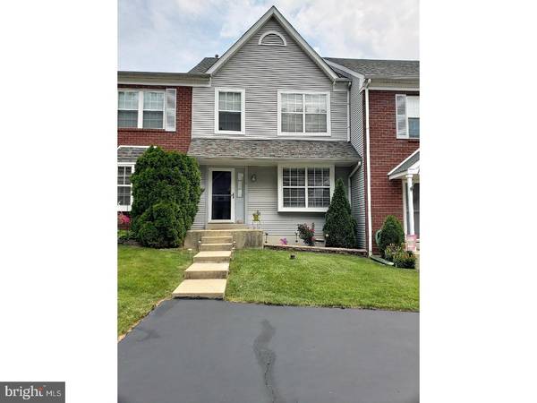 11 EUSDEN DR, Aston, PA 19014