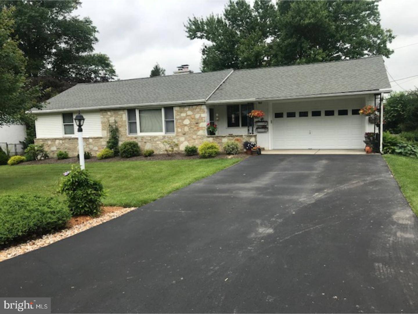 12 N MIDWAY AVE, Lower Southampton, PA 19053