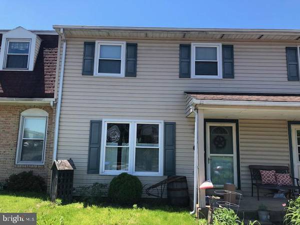 1840 MARY LN, Carlisle, PA 17013