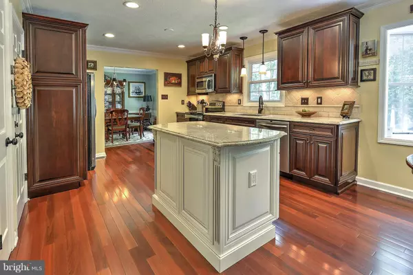 Woodbridge, VA 22192,5350 WADE LN