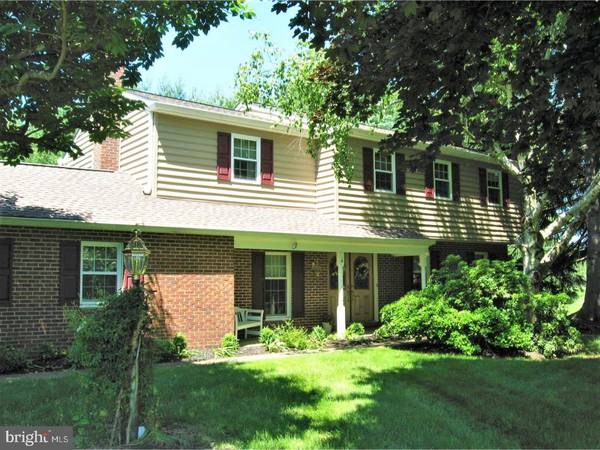 5 TAYLOR LN, Doylestown, PA 18902