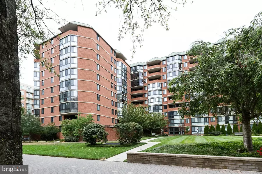 1001 RANDOLPH ST N #809, Arlington, VA 22201