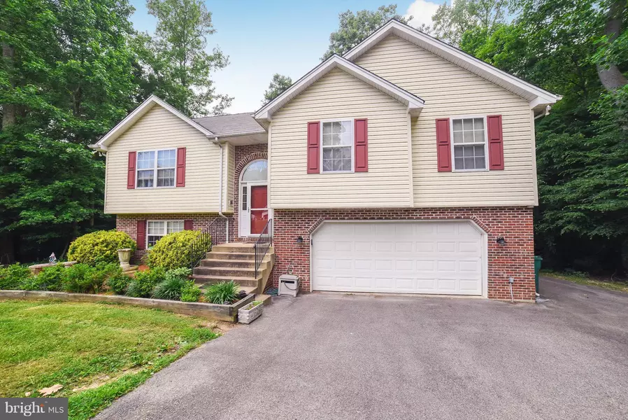 28993 DANDELION DR, Mechanicsville, MD 20659