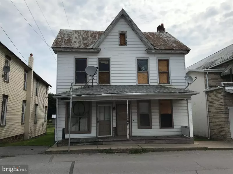 23 E MAIN ST, Blain, PA 17006