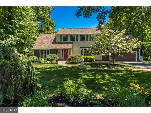 112 W WALNUT AVE, Moorestown, NJ 08057