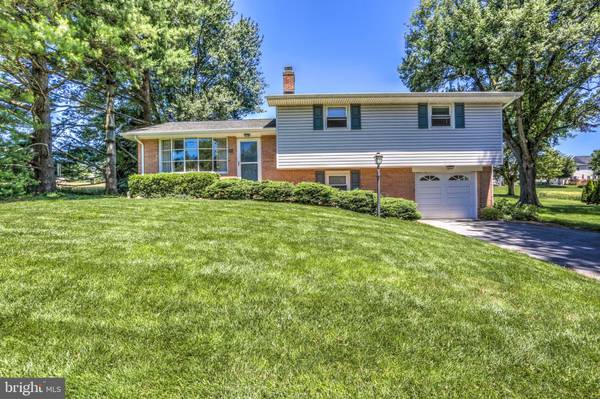 720 JAKE LANDIS RD, Lititz, PA 17543