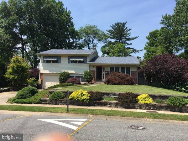 2412 MCCAWBER DR, Wilmington, DE 19808