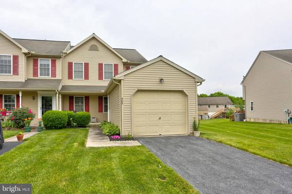 585 WOOD DUCK DR, Manheim, PA 17545