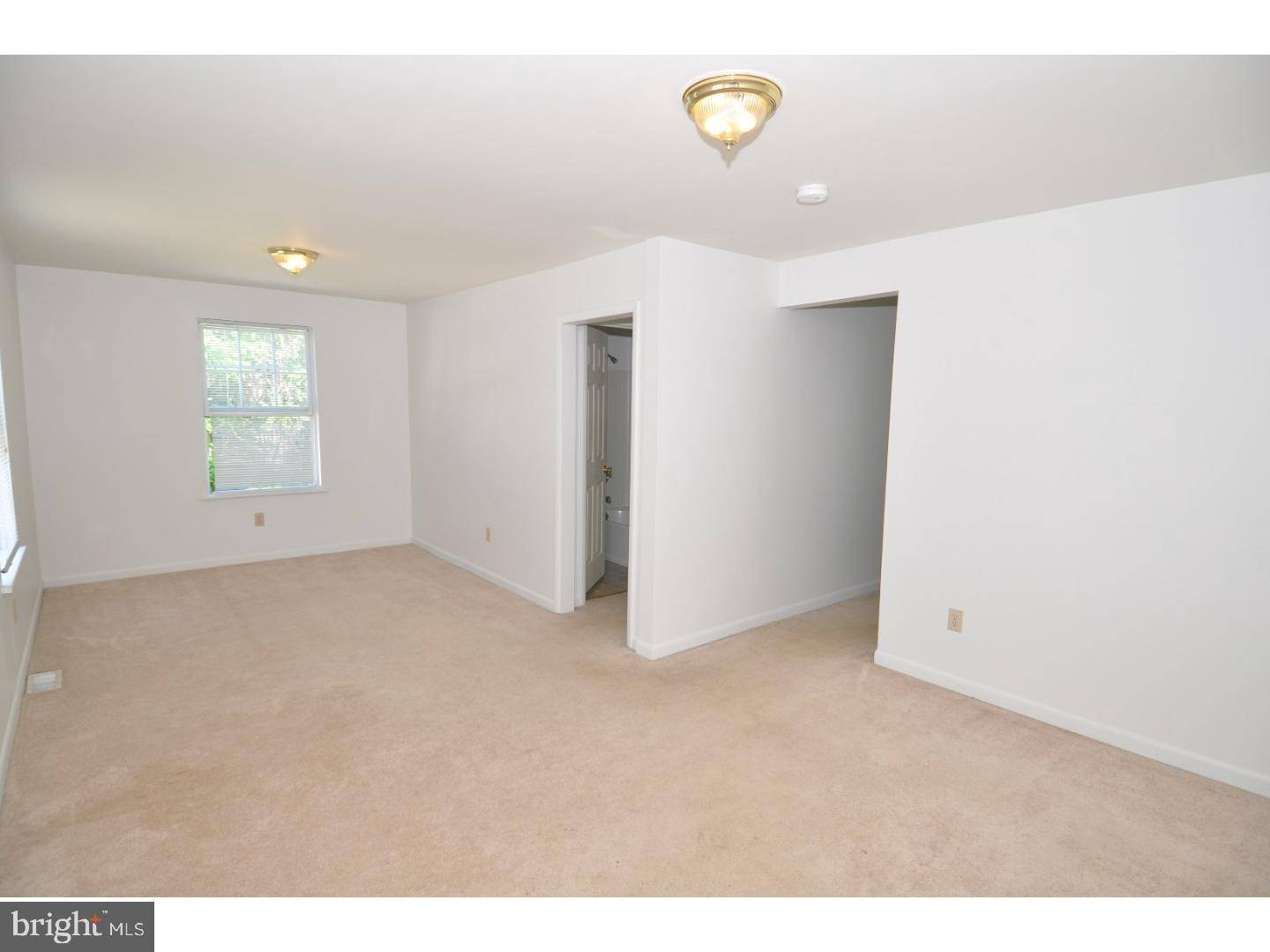Bordentown, NJ 08016,2126 ROUTE 130
