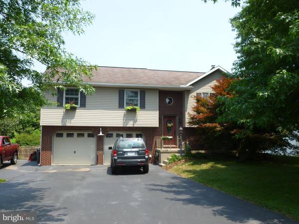 262 E CHESTNUT ST, Jonestown, PA 17038