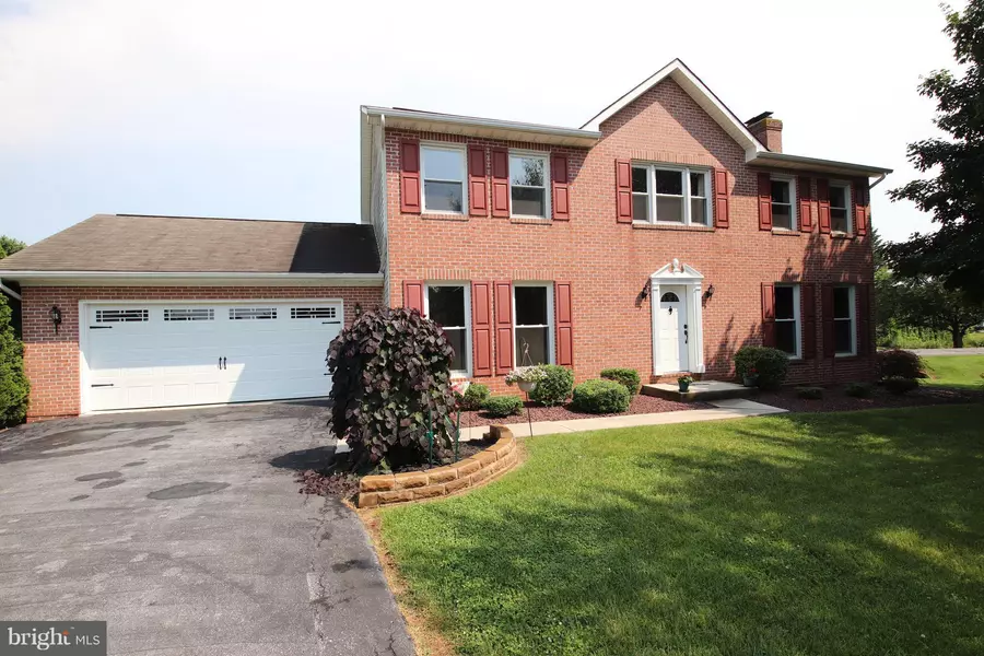 1824 ELIZABETH CT, Hagerstown, MD 21740