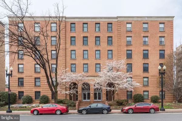 2828 WISCONSIN AVE NW #500, Washington, DC 20007