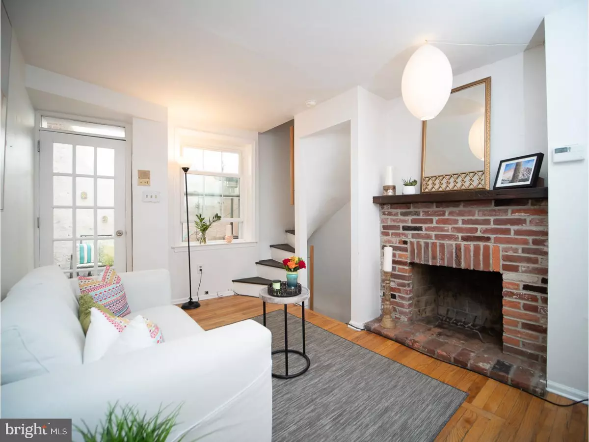 Philadelphia, PA 19147,802 S 6TH ST #D