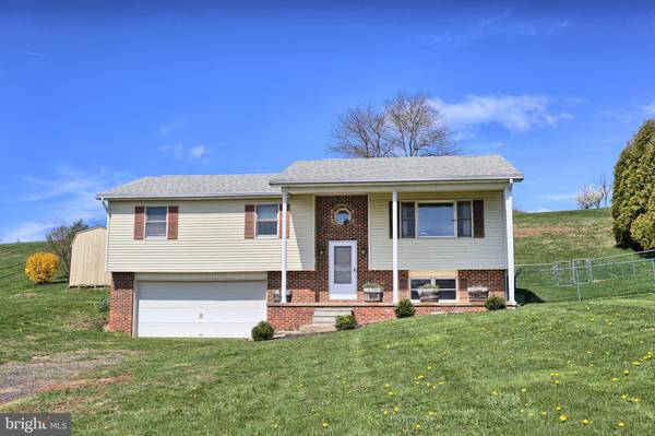 210 WINDY HILL RD, Shermans Dale, PA 17090