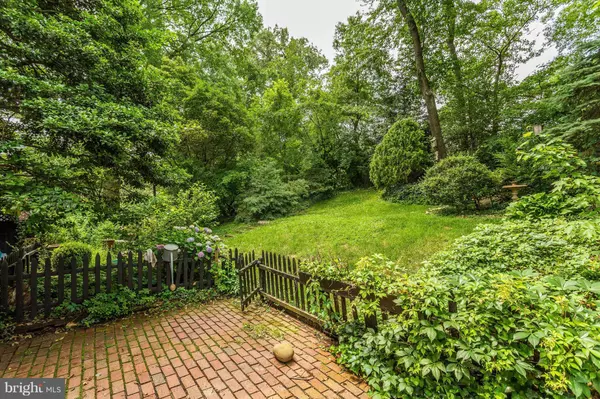 Arlington, VA 22204,700 GEORGE MASON DR