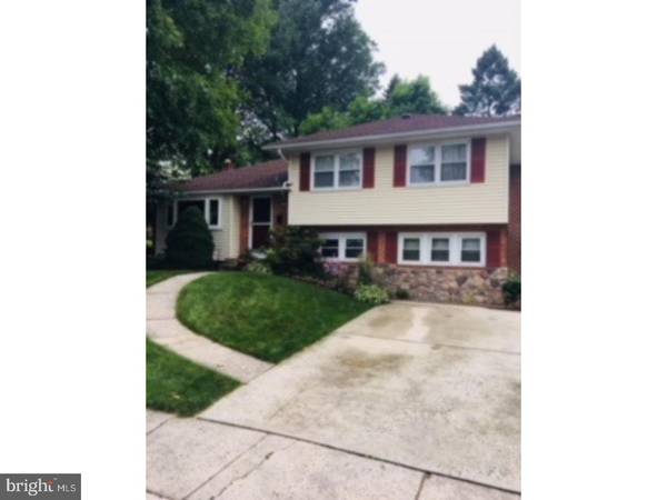 102 RADCLIFFE AVE, West Lawn, PA 19609