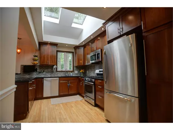 Thorofare, NJ 08086,284 ESSEX AVE