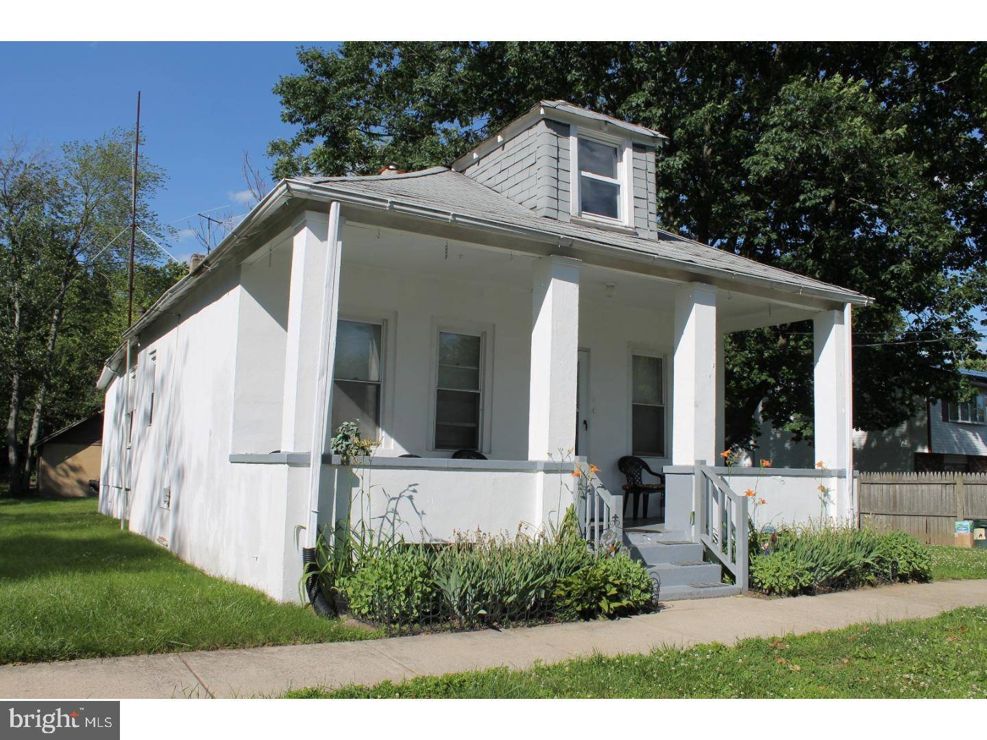 Hamilton, NJ 08610,124 FIELD AVE