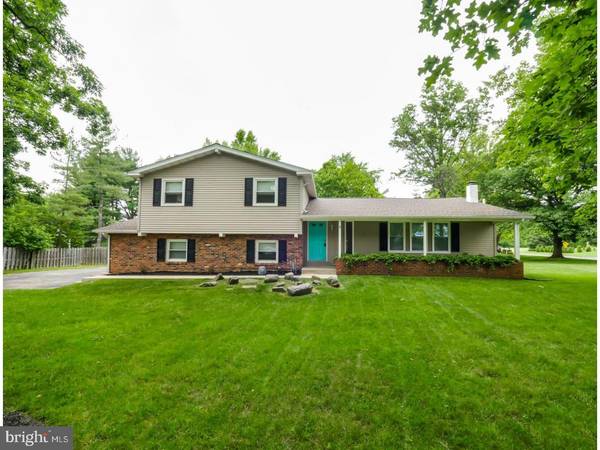 2355 GREENSWARD S, Warrington, PA 18976