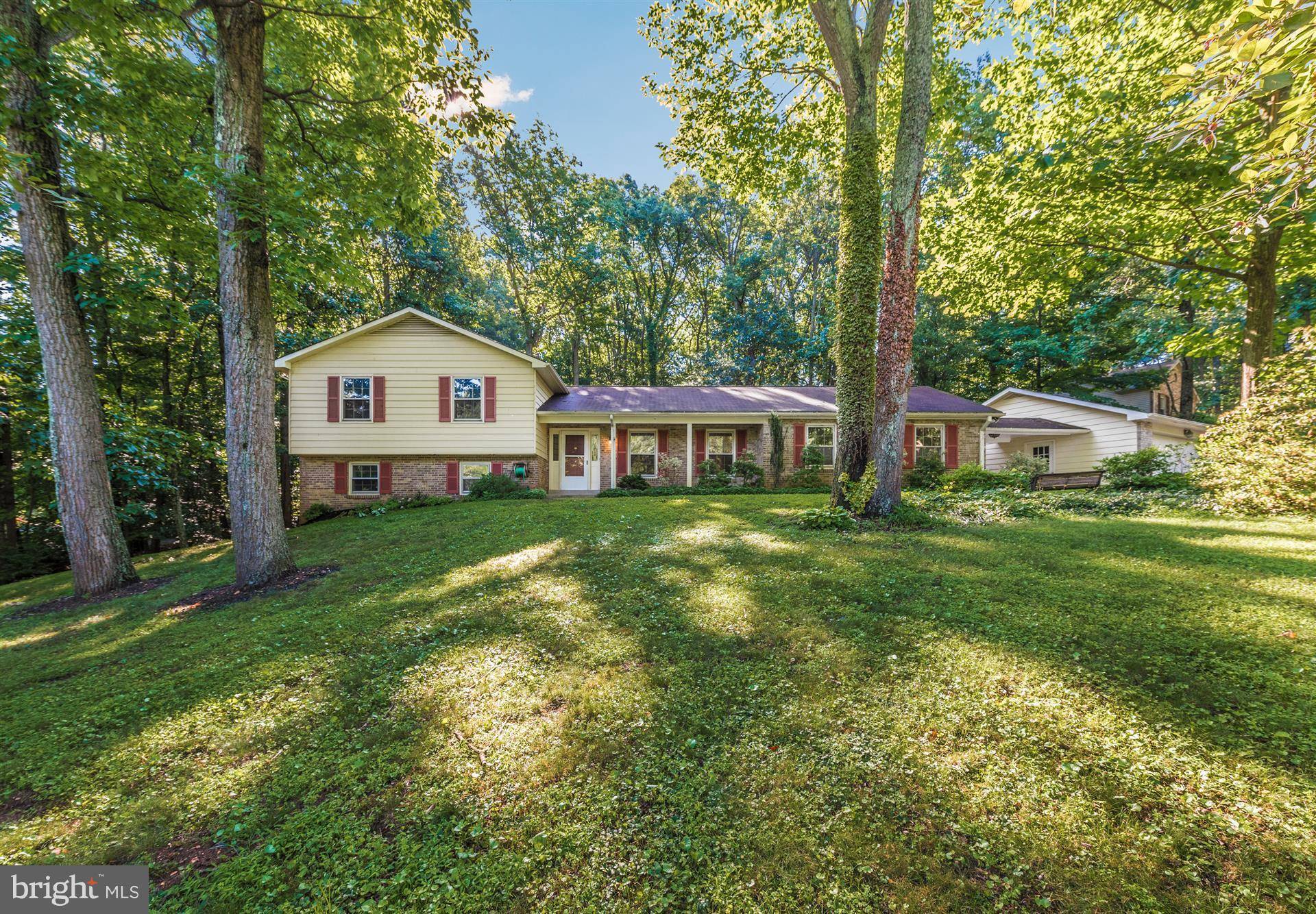 12334 SHERWOOD FOREST DR, Mount Airy, MD 21771