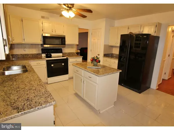 Newark, DE 19702,15 THISTLEBERRY DR