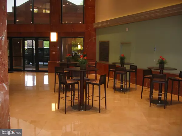 Falls Church, VA 22043,2230 GEORGE C MARSHALL DR #801