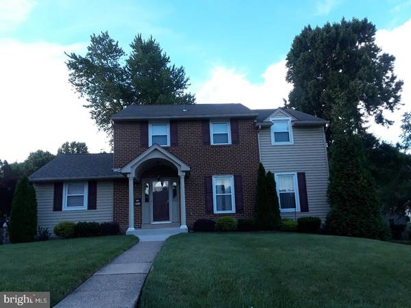 801 W ROLLING RD, Springfield, PA 19064