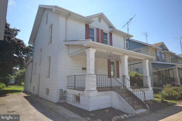 318 PRINCE ST, Littlestown, PA 17340