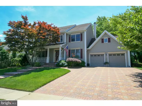 4 LAFAYETTE DR, Kendall Park, NJ 08824