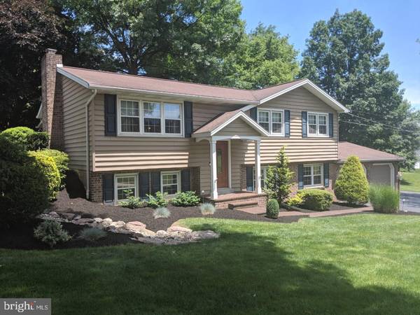 1690 OBERLIN RD, Middletown, PA 17057