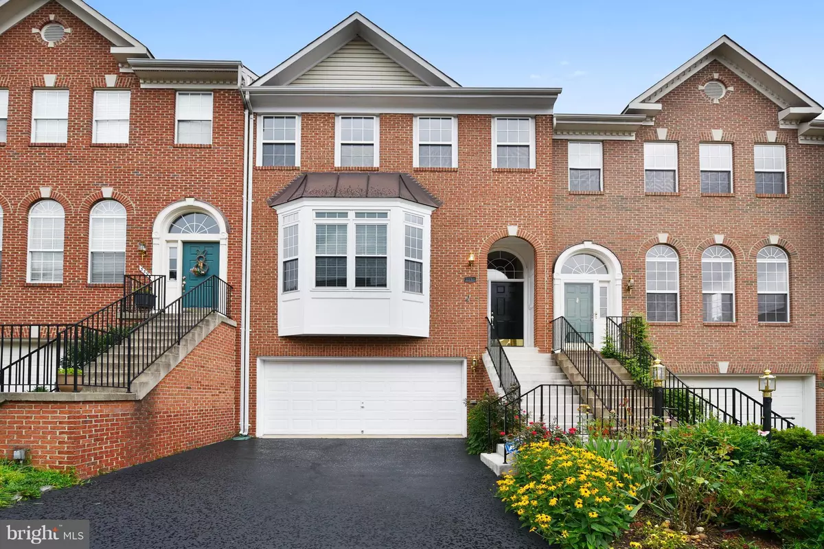 Alexandria, VA 22310,3394 GOVERNORS CREST CT