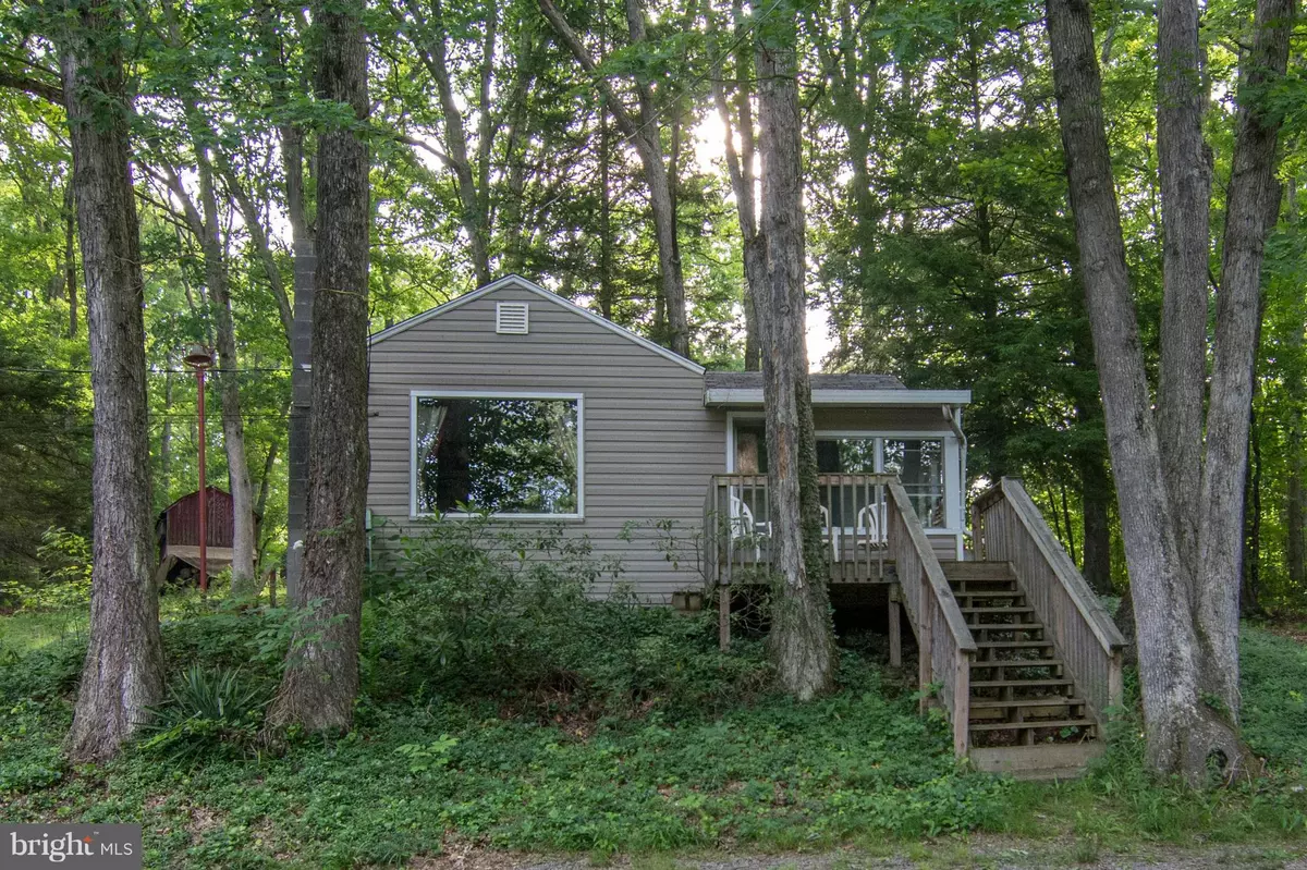 Oakland, MD 21550,76 MCCOMAS BEACH TER