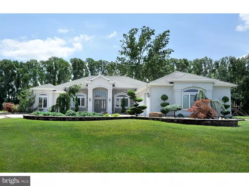 11 WINDY ACRES DR, Sewell, NJ 08080