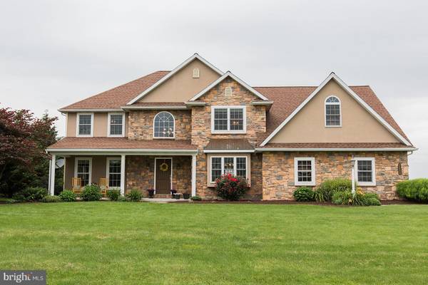 2459 MOUNT PLEASANT RD, Mount Joy, PA 17552