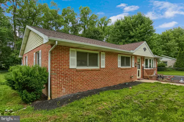 Mount Holly Springs, PA 17065,4 MIDLAND DR