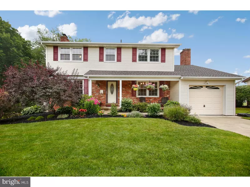 141 BRENTWOOD DR, Mount Laurel, NJ 08054