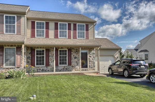 3466 GREEN LEAF DR, Mount Joy, PA 17552