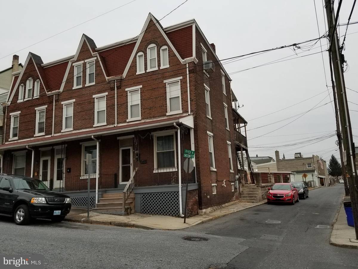 Steelton, PA 17113,22 CHESTNUT ST