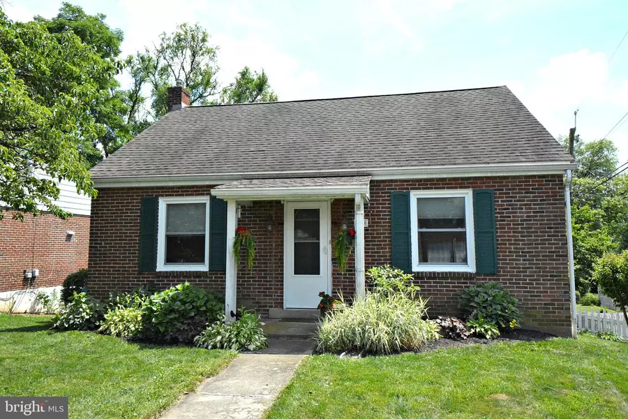 1020 MAPLE AVE, Lancaster, PA 17603