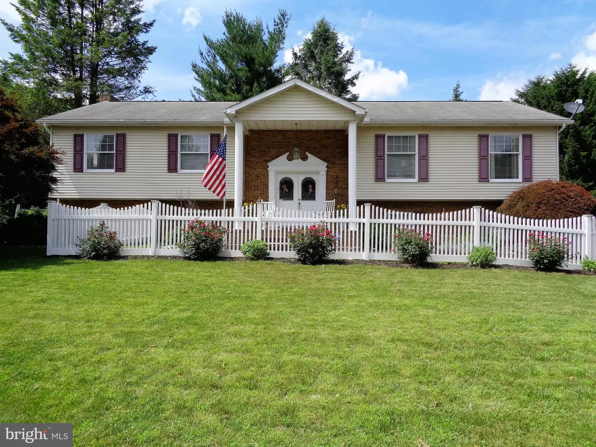 Carlisle, PA 17013,913 FORBES RD