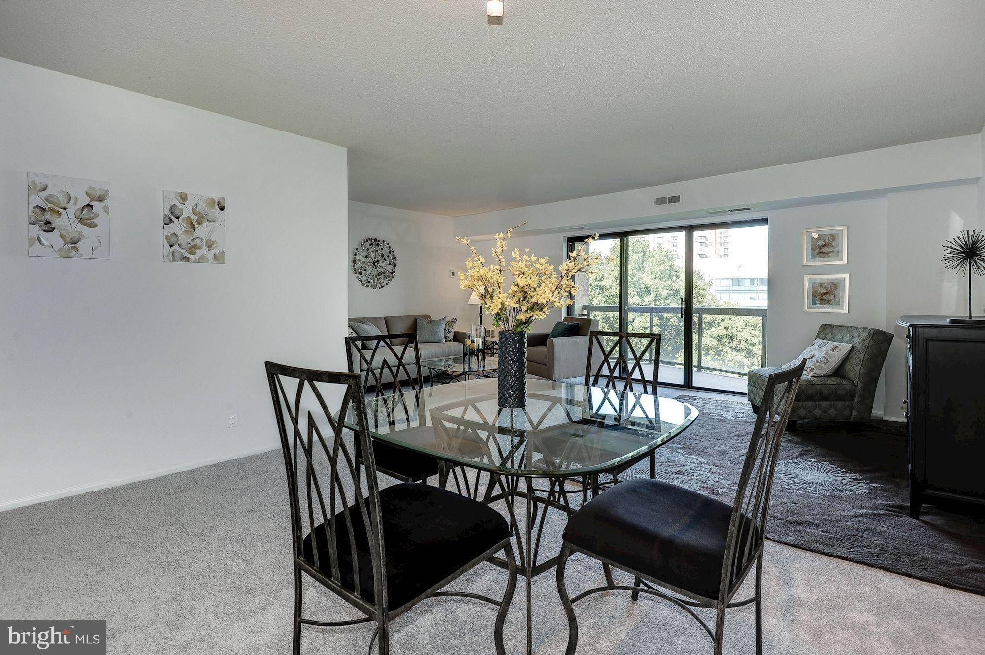 8370 GREENSBORO DR #802, Mclean, VA 22102