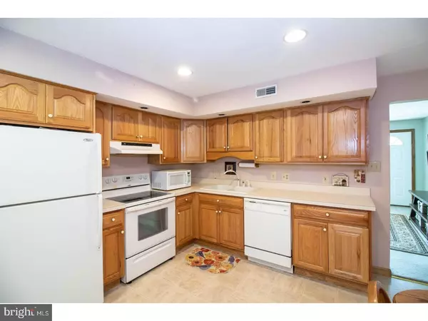 Gibbstown, NJ 08027,239 S POPLAR ST