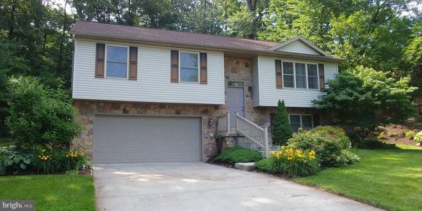 404 LITTLE JOHN DR, Dillsburg, PA 17019