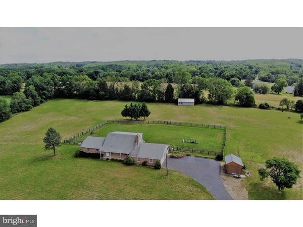 1400 HENDRICKS RD, Pennsburg, PA 18073