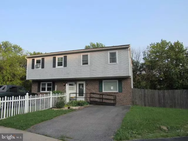 1006 CLOVERTON DR, Columbia, PA 17512