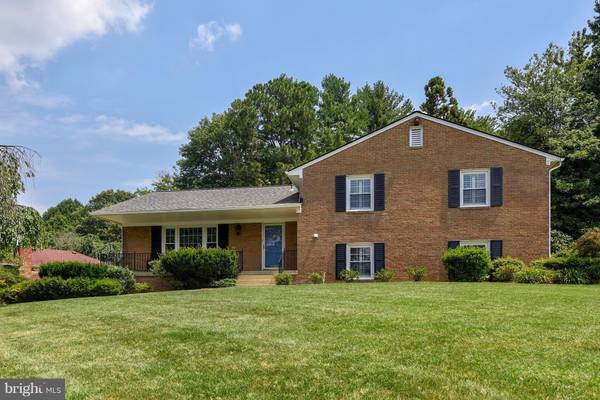 7627 MIDDAY LN, Alexandria, VA 22306